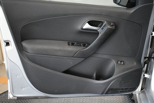 Imagen 15 de 15 de Volkswagen Vento Comfortline Plus L4 1.6l Abs Ba Ac Tm 2020