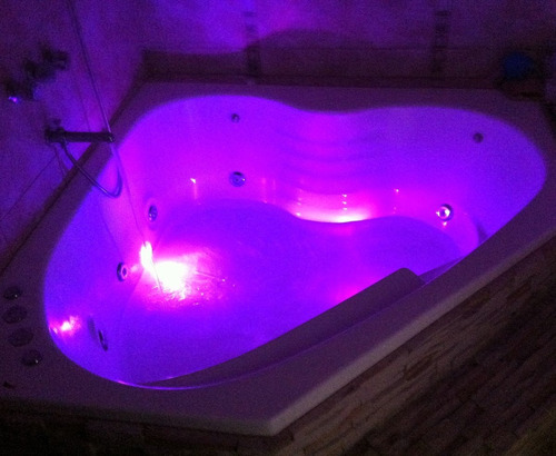 Jacuzzi Max Esquinera 130x130x50 14 Jets 1 Hp 2 Luces Led!!!