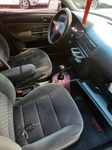 Volkswagen Golf 1.6 Comfortline