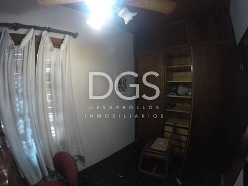 Casa 5 Ambientes En Venta En Banfield