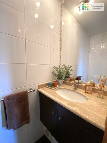 Impecable En Condominio 5 Dorm. Servicio Y Sala De Estar.