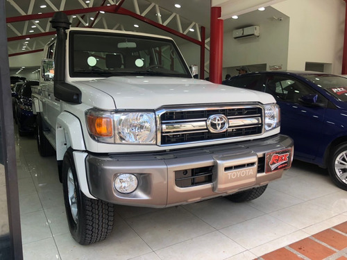 Imagen 11 de 13 de Toyota Land Cruiser