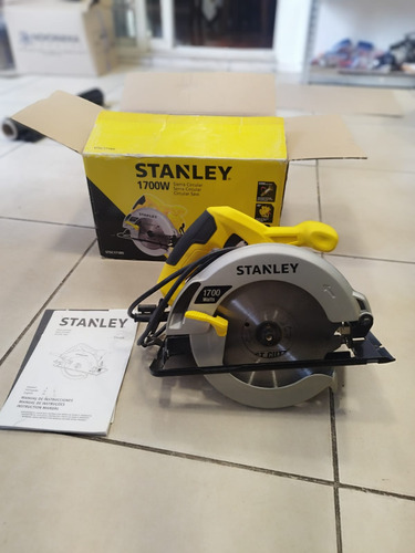 Sierra Circular Eléctrica Stanley 1700w 