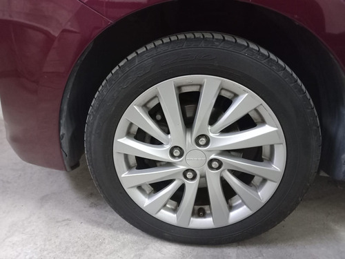 Imagen 2 de 5 de Dodge Attitude 2018 1.2 Sxt Mt