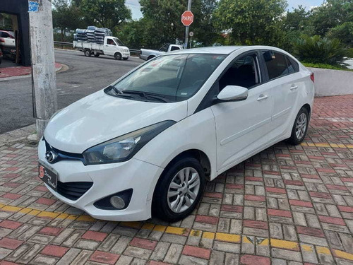 Imagem 1 de 11 de Hyundai Hb20s 1.0 M Comfort 2014