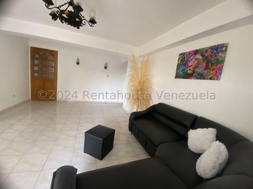 Apartamento Alquiler Santa Paula #25-2103 Lb