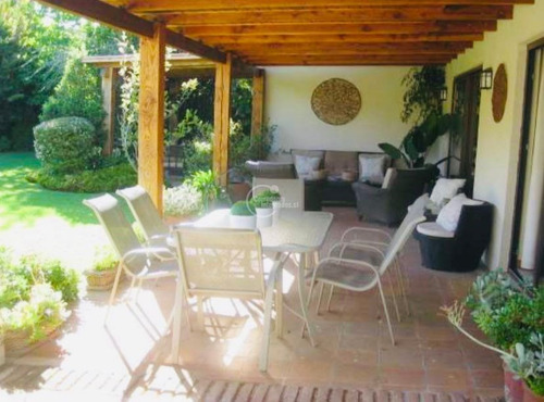 Linda Casa Estilo Chilena, Condominio Araucarias De Zapallar
