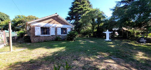 Casa Itacumbú En El Balneario Atlantida 9 Personas Amplia Y Cercada Admite Mascotas Pet Friendly
