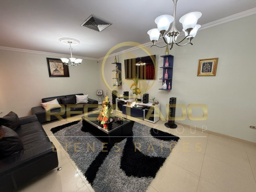 Escv-1641 Zona Oeste Casa Quinta Avenida La Limpia Sector Corazón De Jesus