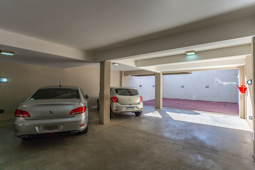 Cocheras En Venta En Parque Chacabuco.