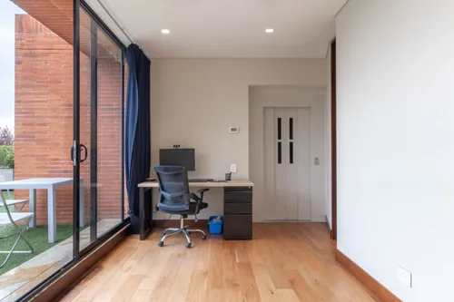 Apartamento En Arriendo En Los Rosales. Cod A23609