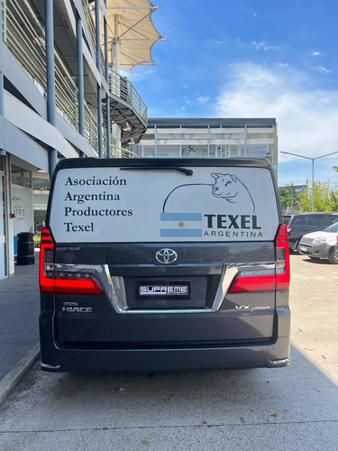 Imagen 4 de 12 de Toyota Hiace 2022 2.8 Tdi Wagon 6at 10a