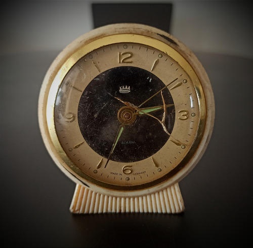 Antiguo Reloj De Cuerda Aleman Años 50! Oferta!