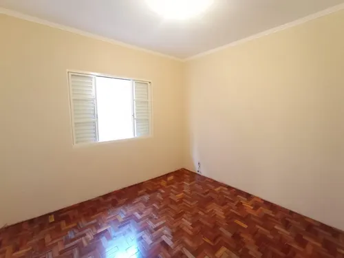 Casa Ampla Com 3 Dormitórios Em Ótimo Bairro Residencial