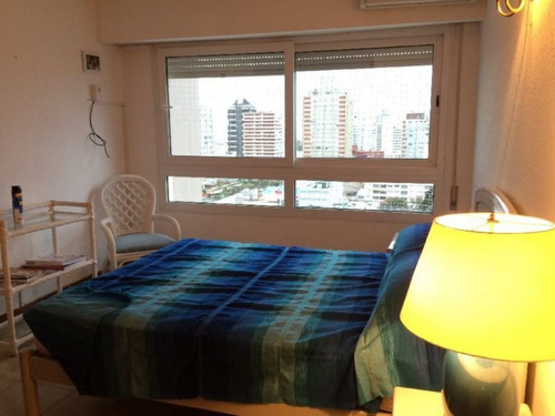 Venta De Apartamento 3 Dormitorios En Península