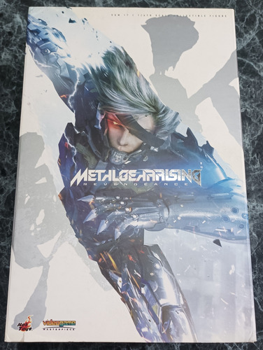 Metal Gear Rising: Revengeanceraidén Hottoys Escala 1/6