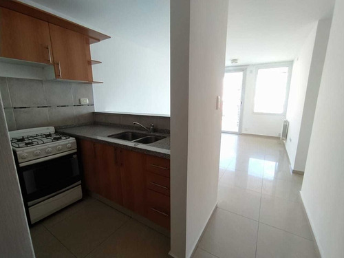 Imagen 2 de 12 de Bº Cofico . Departamento 1 D . Pileta / Asador . Balcon Amplio . Moderno Y Luminoso