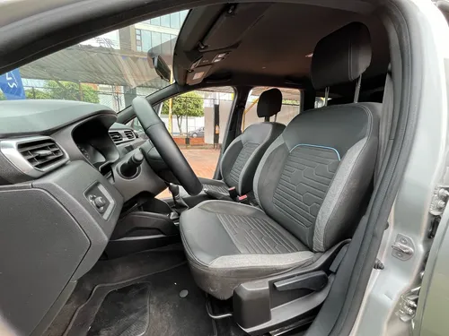 Renault Duster 1.3 Intense Cvt