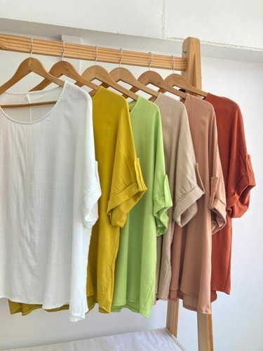 Imagen 6 de 7 de Blusa Lisa Con Boton En Manga - Talle Grande