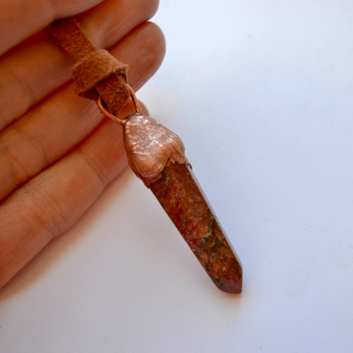 Imagen 3 de 8 de Colgante Pendulo Piedra Natural Unakita Con Cuero, Cod1