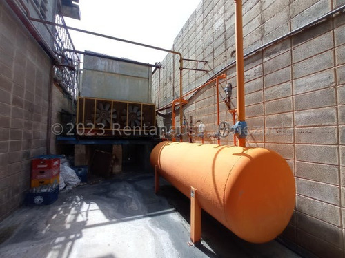 Galpón Industrial En Venta La Providencia, Intercomunal Turmero 24-3931 Hc