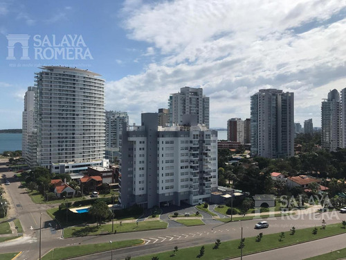 Imagen 3 de 14 de Apartamento En Venta 2 Dormitorios 3 Baños Con Parrillero Propio En Punta Del Este