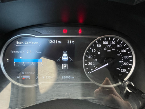 Nissan Versa 1.6 Exclusive Navi At