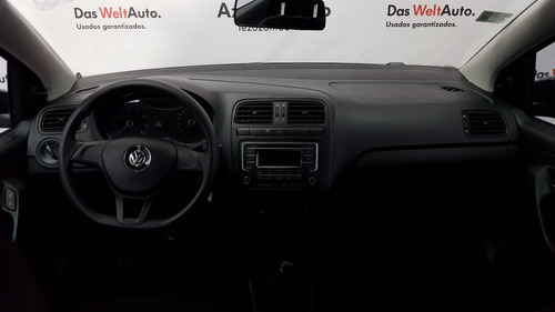 Imagen 10 de 15 de Volkswagen Vento 1.6 Starline Mt