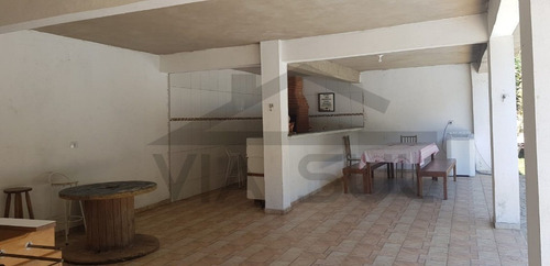 Imagem 13 de 27 de (5.800 M²) Aconchegante Chácara À Venda Em Juquitiba/sp, Contendo Casa Sede Estilo Sobrado, Área De Festas Com Churrasqueira, Integrada Com A Piscina! - 267 - 71047927