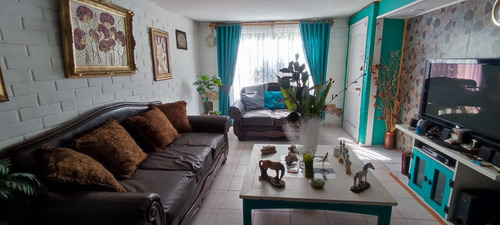 Oportunidad Venta De Casa Sector El Rosal De Maipu