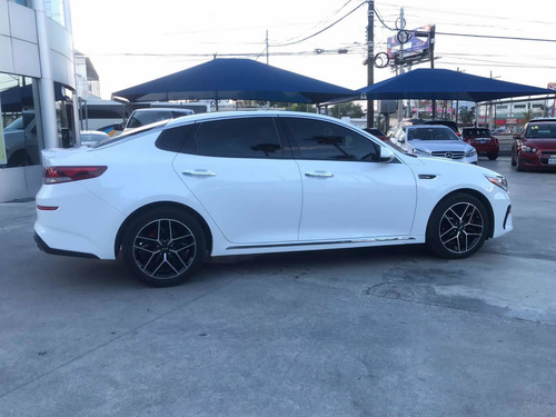 Imagen 8 de 15 de Kia Optima 2020 2.0 L Turbo Gdi Sxl At