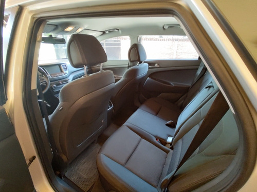 Imagen 9 de 16 de Hyundai Tucson 2016 2.0 Gl 154cv 6at 2wd