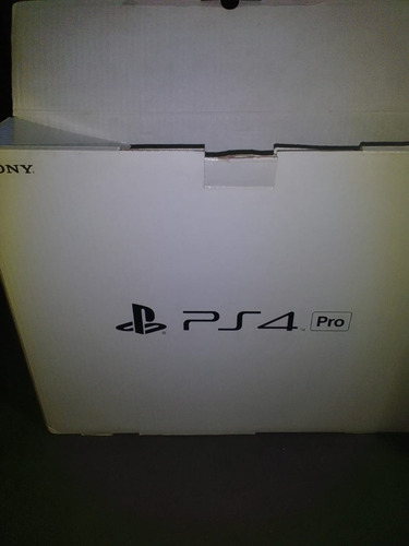 Caja De Play 4 Pro Packaging