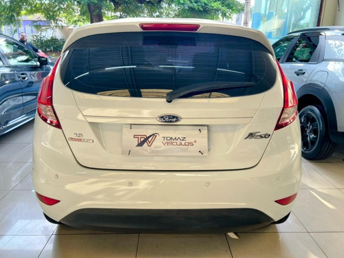 Ford Fiesta 1.6 SE HATCH 16V FLEX 4P AUTOMÁTICO