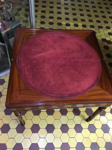 Mesa De Juego Caoba Luiz Philips Patas Torneadas Plegable C (Usado)