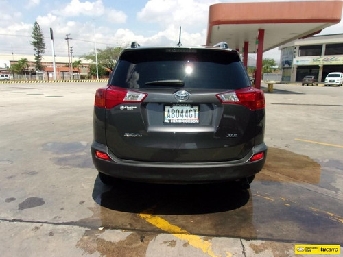 Toyota Rav-4 Xlt