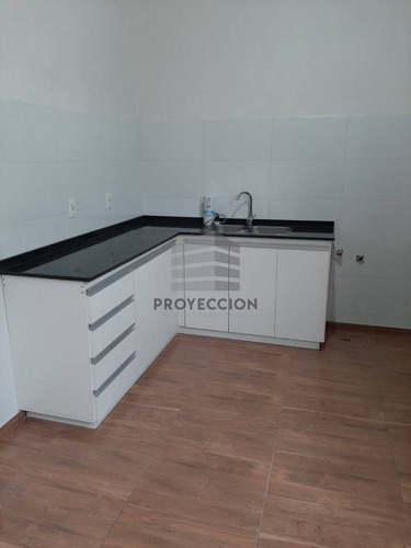 Imagen 5 de 12 de Gran Apartamento Estilo Casa En Aguada