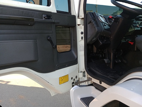 Imagem 20 de 21 de Ford Cargo 1517