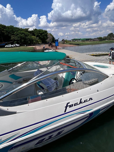 Focker 215 Style 2006 Cabinada