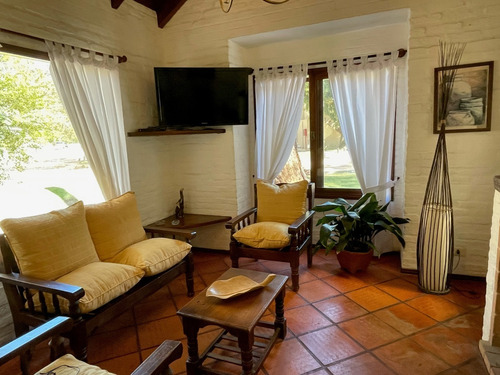 Imagen 3 de 24 de Casa Alquiler Solanas Vacation Club / 3 Dorm - 8 Personas.