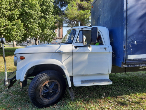 Dodge 82
