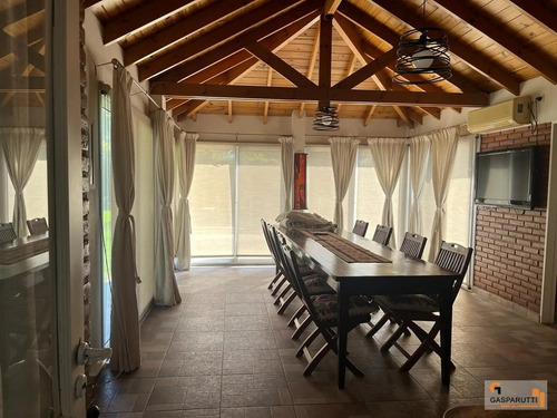 Casa En Venta Y Alquiler En Septiembre, Escobar. 5 Ambientes
