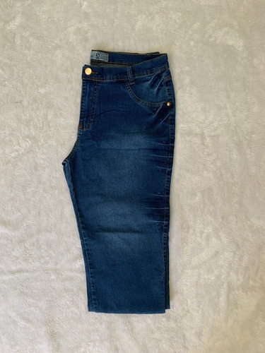Imagem 2 de 2 de Calça Jeans Feminina Plus Size Cintura Alta