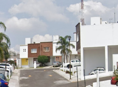 Casa En Venta En Residecial En Querétaro/ Recuperacion Bancaria Laab2