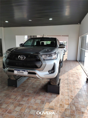 Toyota Hilux 2.4 D.cab. T.dsl Sr