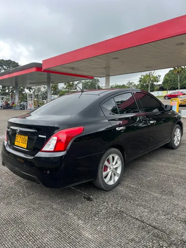 Nissan Versa 1.6 Advance