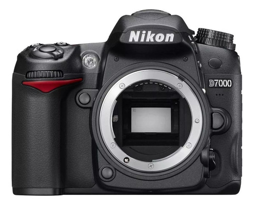 Nikon D7000 + 3 Lentes + Flash + Grips + Baterias + Monopode