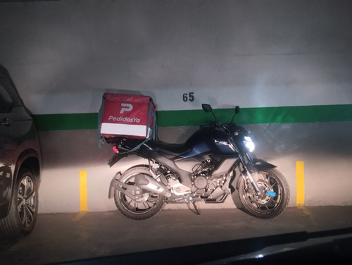 Vendo Moto Yamaha Poco Uso