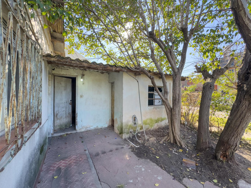 Reservada -casa Con Garage Y Patio A Refaccionar - Lanús Oeste