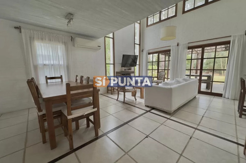 Casa En Venta En Complejo Solanas Con Alta Rentabilidad